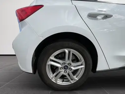 Ford Focus 2.0 EcoBlue 150 — Diesel efficace, expertisée et sans sinistre — Miniatur 18