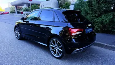 Audi A1 Sportback 1.4 TFSI Sport S-tronic — Compacte dynamique, 132'000 km, sans sinistre — dashboard