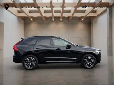 Volvo XC60 2.0 T6 TE Plus Dark eAWD — SUV hybride rechargeable, 23 000 km seulement — détail