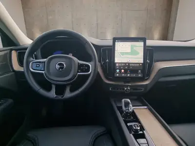 Volvo XC60 2.0 B5 MH Plus Dark — SUV hybride rechargeable, 14'000 km, garantie 5 ans — Miniature 13