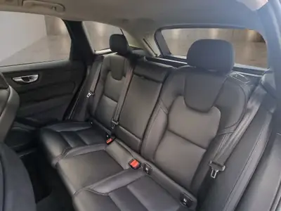Volvo XC60 2.0 B5 MH Plus Dark — SUV hybride rechargeable, 14'000 km, garantie 5 ans — Miniature 18