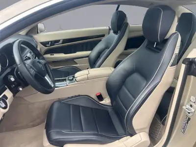 Mercedes-Benz E 350 4Matic Coupé — Élégance sportive et transmission intégrale — Thumbnail 9