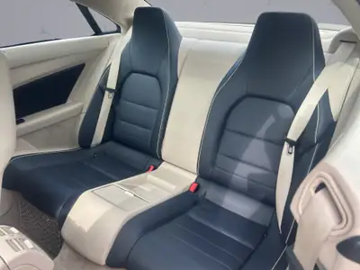 Mercedes-Benz E 350 4Matic Coupé — Élégance sportive et transmission intégrale — Thumbnail 10