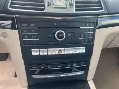 Mercedes-Benz E 350 4Matic Coupé — Élégance sportive et transmission intégrale — Thumbnail 14
