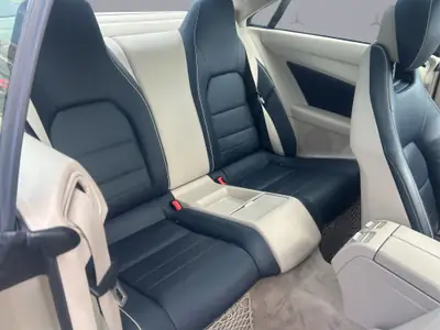 Mercedes-Benz E 350 4Matic Coupé — Élégance sportive et transmission intégrale — Thumbnail 17
