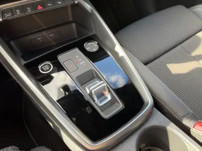 Audi A3 Sportback 35 TFSI S line — Hybride léger, 65 000 km seulement — Miniatur 25