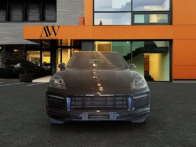 Porsche Cayenne 3.0 V6 — SUV premium avec toit panoramique et finitions sport — cruscotto
