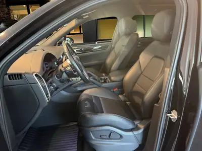 Porsche Cayenne 3.0 V6 — SUV premium avec toit panoramique et finitions sport — Miniatura 7