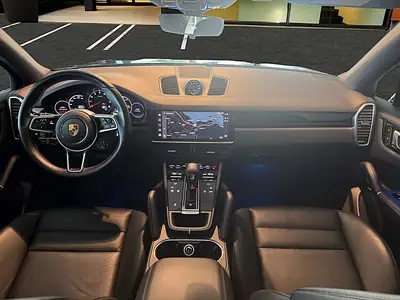 Porsche Cayenne 3.0 V6 — SUV premium avec toit panoramique et finitions sport — Miniatura 9