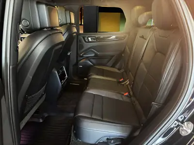 Porsche Cayenne 3.0 V6 — SUV premium avec toit panoramique et finitions sport — Miniatura 8