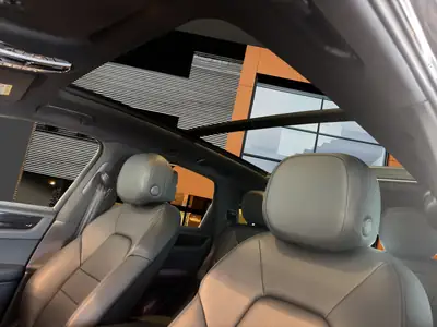 Porsche Cayenne 3.0 V6 — SUV premium avec toit panoramique et finitions sport — Miniatura 11