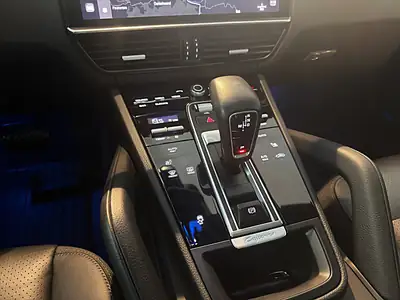 Porsche Cayenne 3.0 V6 — SUV premium avec toit panoramique et finitions sport — Miniatura 15