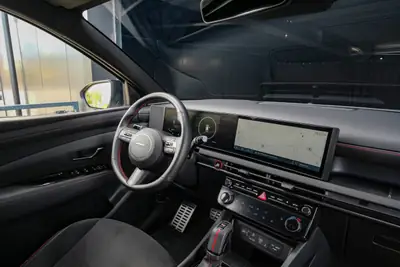 Hyundai Tucson 1.6 TGDI HEV N-Line 4WD — Hybride essence performant, 5500 km seulement — Miniature 14