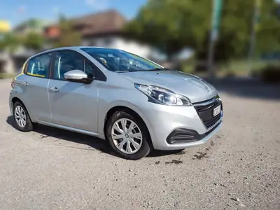 Peugeot 208 1.6 BlueHDI Active — Citadine diesel économe, 135'000 km — fianco