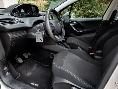 Peugeot 208 1.6 BlueHDI Active — Citadine diesel économe, 135'000 km — dettaglio