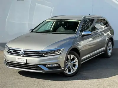 VW Passat Alltrack 2.0 TSI 4Motion — Break polyvalent tout-terrain, moteur 220 ch — exterior view