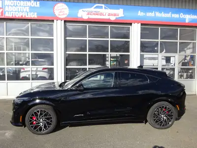 Ford Mustang MACH-E GT AWD — SUV électrique haute performance, 36'000 km seulement — detail