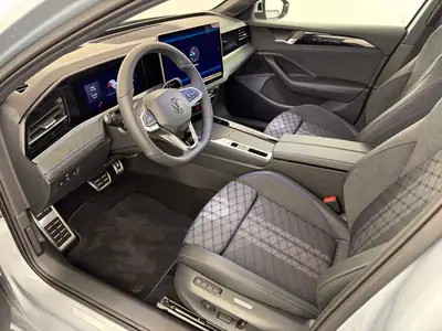 VW Passat Break 1.5 TSI PHEV R-Line 2026 — Hybride rechargeable, 10 km seulement — dashboard
