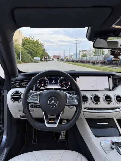 Mercedes-Benz S 500 Coupé 4MATIC — Prestige et performance, moins de 30 000 km — détail