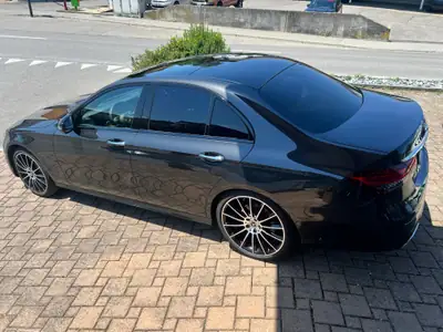 Mercedes-Benz E 220 d Limousine — Diesel hybride 4MATIC, 65000 km, garantie 4 ans — intérieur