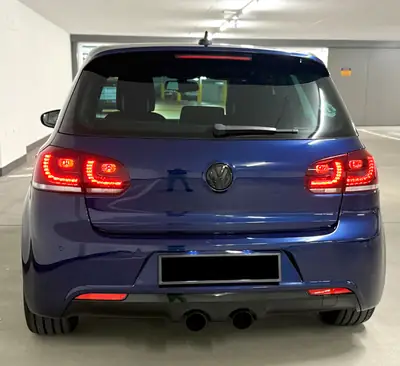 VW Golf IV R 4 Motion 2.0 TSI — Sportive 270 ch intégrale, sans accident — intérieur