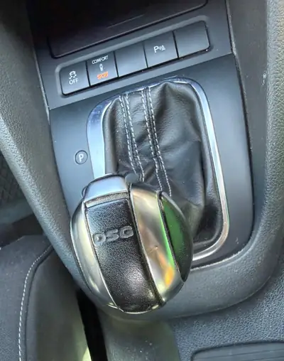 VW Golf IV R 4 Motion 2.0 TSI — Sportive 270 ch intégrale, sans accident — Miniature 9