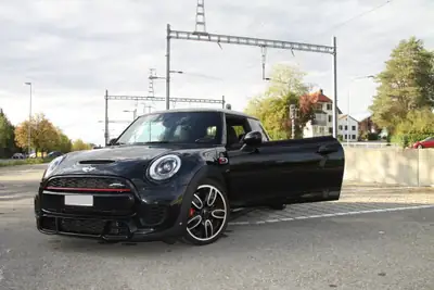 MINI John Cooper Works JCW — 231 ch dynamique, première main, équipement premium — côté
