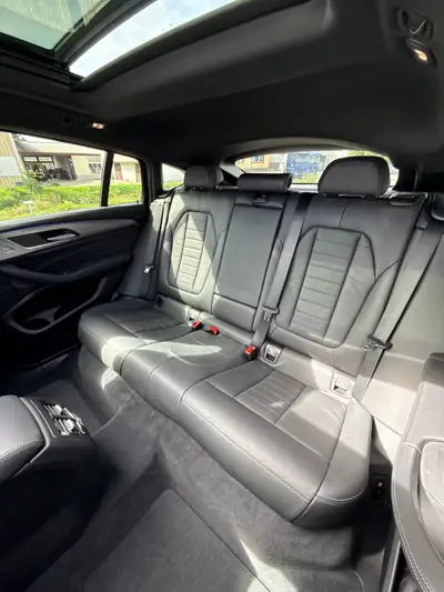 BMW X4 xDrive20d M Paket — SUV coupé diesel, équipement premium et sécurité avancée — Miniatura 14
