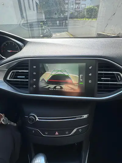 Peugeot 308 1.6 THP 155 Allure — Berline compacte dynamique, sans accident — Detail