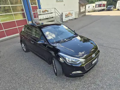 Hyundai i20 1.4 Vertex — Citadine élégante, sans accident, fraîchement révisée — dashboard