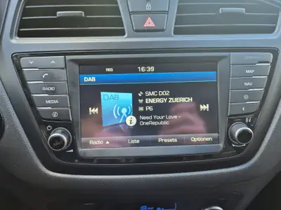 Hyundai i20 1.4 Vertex — Citadine élégante, sans accident, fraîchement révisée — Thumbnail 11