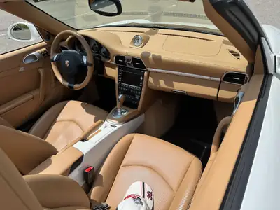 Porsche 911 3.8 Turbo — 500 ch de pure performance, 39 500 km seulement — arrière