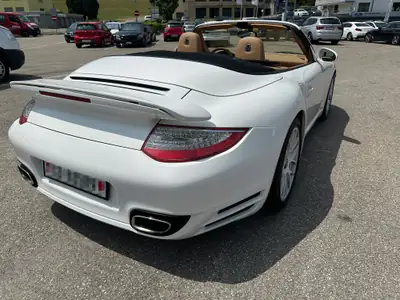 Porsche 911 3.8 Turbo — 500 ch de pure performance, 39 500 km seulement — détail