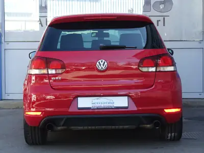 VW Golf 2.0 TSI GTI — Sportive dynamique, 211 ch, première main, impeccable — dashboard