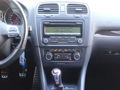 VW Golf 2.0 TSI GTI — Sportive dynamique, 211 ch, première main, impeccable — Thumbnail 13