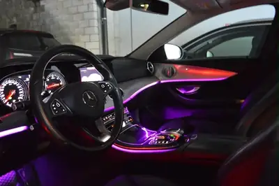 Mercedes-Benz E 220 d 4Matic — Berline de prestige, transmission intégrale et motorisation diesel efficace — détail
