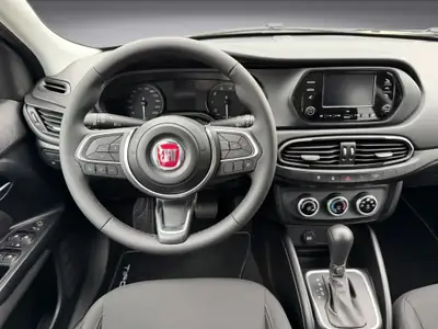 FIAT Tipo 1.5 Cult — Berline compacte efficient avec 130 PS et transmission automatique — Miniatur 8