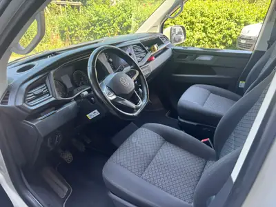 VW T6.1 2.0 TDI 150 Beach Liberty — Monospace diesel 7 places, sans accident — interni