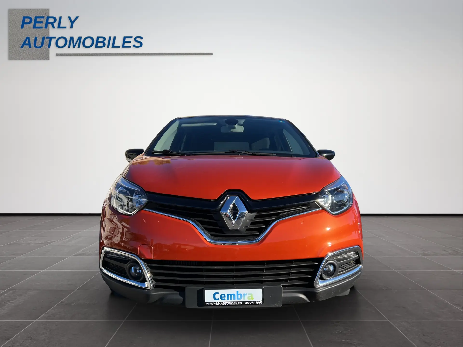 Renault Captur 1.2 TCe Privilege EDC — Citadin dynamique sans sinistre, orange métallisé