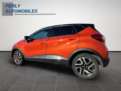 Renault Captur 1.2 TCe Privilege EDC — Citadin dynamique sans sinistre, orange métallisé — Innenraum