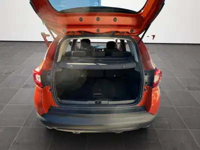 Renault Captur 1.2 TCe Privilege EDC — Citadin dynamique sans sinistre, orange métallisé — Miniatur 17