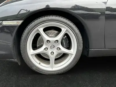 Porsche 911 Cabriolet 3.6 Carrera 2 — Chef-d'œuvre décapotable, 30'000 km seulement — Thumbnail 14