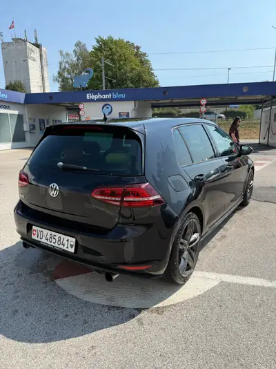 VW Golf 1.4 TFSI 230 ch — Berline dynamique, automatique, 84000 km — Seitenansicht