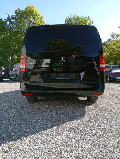 Mercedes-Benz V 220 d long 4Matic — Monospace premium diesel 163 ch, sans accident — Miniatur 11
