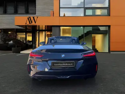 BMW Z4 20i sDrive 2026 — Cabriolet sportif avec service gratuit et équipements M — dashboard