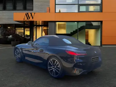 BMW Z4 20i sDrive 2026 — Cabriolet sportif avec service gratuit et équipements M — interior