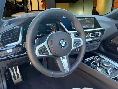 BMW Z4 20i sDrive 2026 — Cabriolet sportif avec service gratuit et équipements M — Thumbnail 11