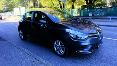 Renault Clio 0.9 12V Zen — Citadine économique et fiable, 166'000 km — side view