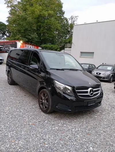 Mercedes-Benz V 220 — Monospace diesel automatique, spacieux et fiable — interior
