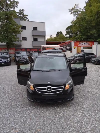 Mercedes-Benz V 220 — Monospace diesel automatique, spacieux et fiable — Thumbnail 19